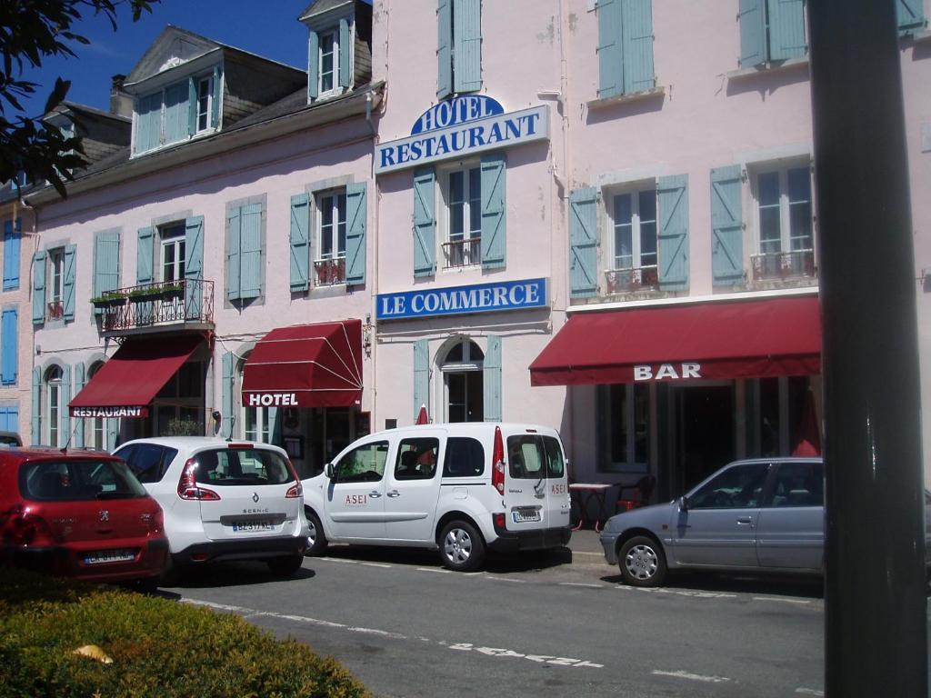Hotel Le Commerce Bagnères-de-Bigorre Zimmer foto